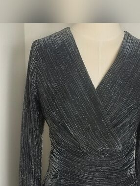 Betsy & Adam Black Long-Sleeve V-Neck Ruched Evening Gown Sz 6
